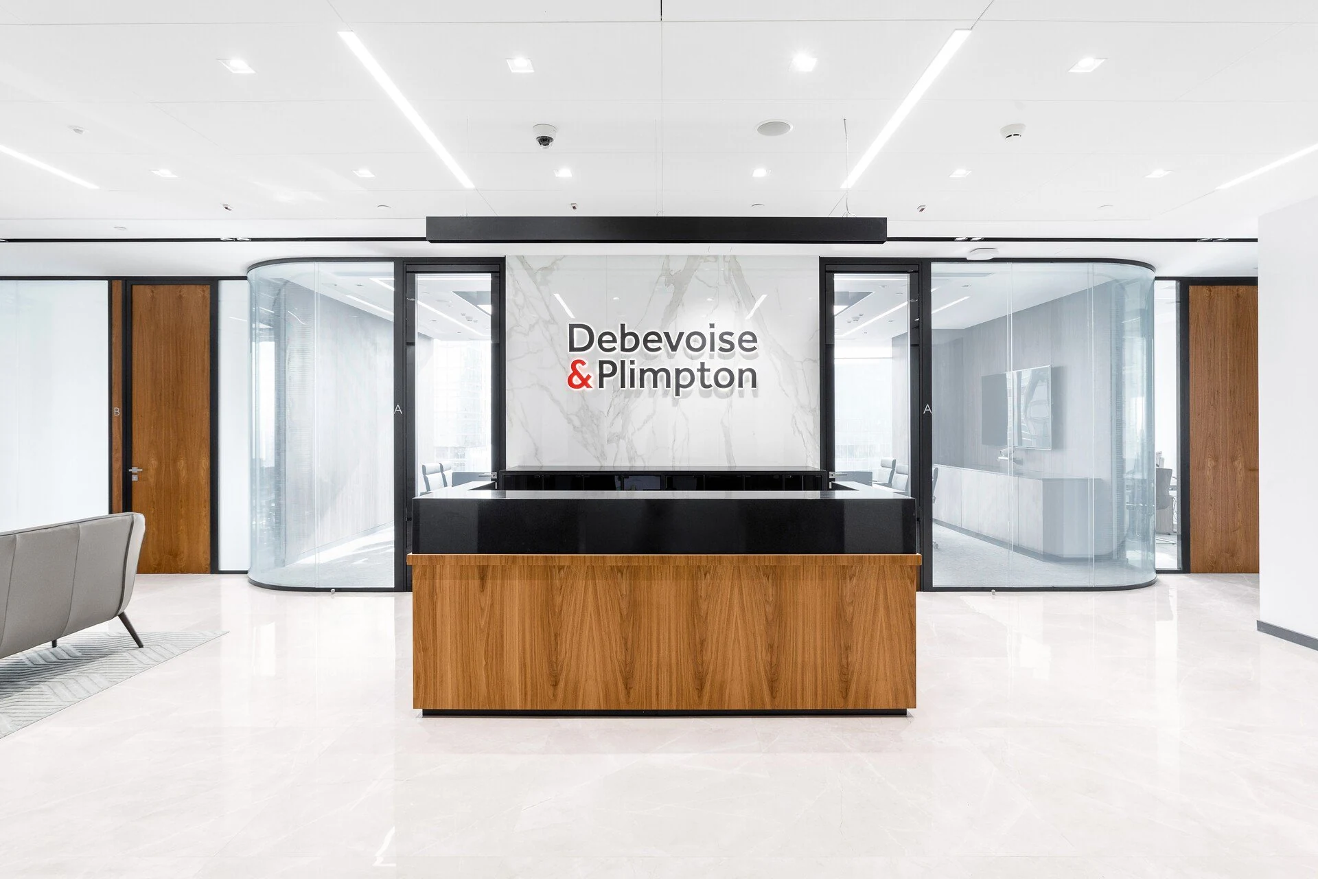DEBEVOISE & PLIMPTON