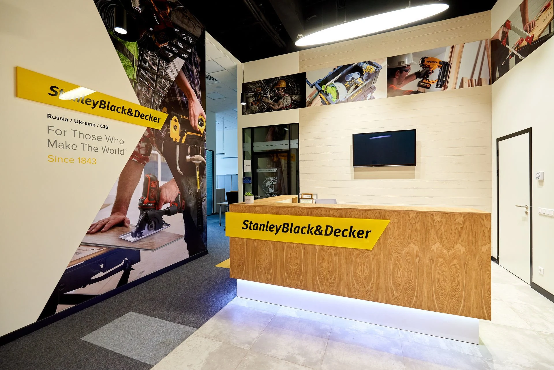 STANLEY BLACK & DECKER — фото 1
